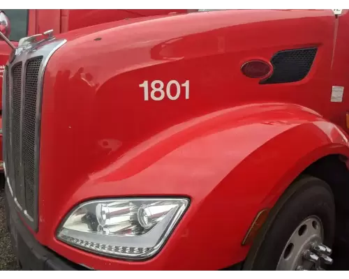 Peterbilt 579 Hood