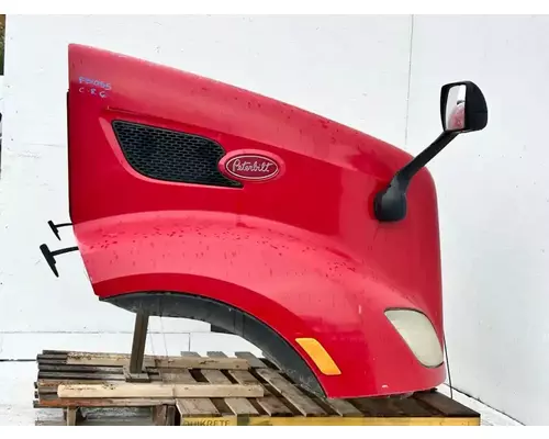 Peterbilt 579 Hood