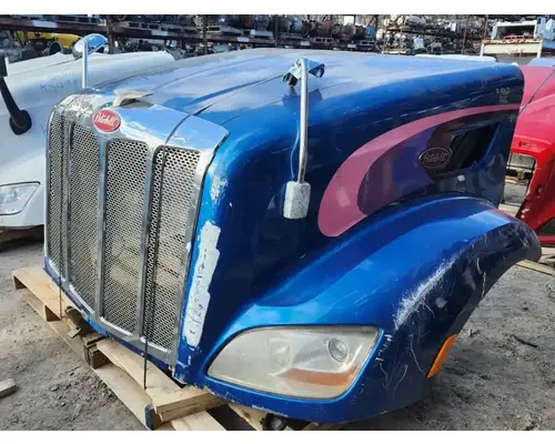 Peterbilt 579 Hood