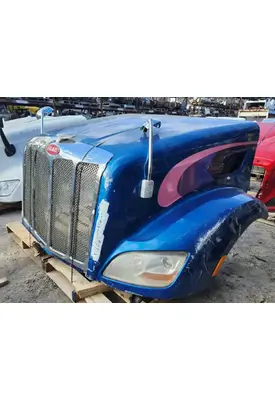 Peterbilt 579 Hood