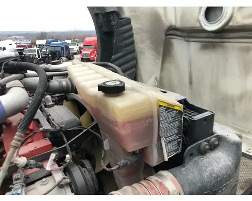 Peterbilt 579 Radiator Overflow Bottle  Surge Tank