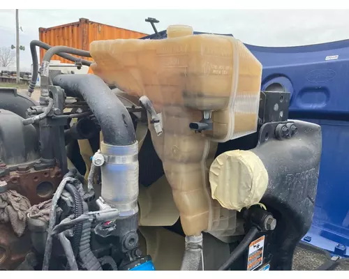 Peterbilt 579 Radiator Overflow Bottle  Surge Tank