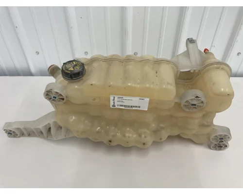 Peterbilt 579 Radiator Overflow Bottle  Surge Tank