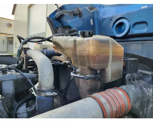 Radiator Overflow Bottle PETERBILT 579 LKQ Thompson Motors - Wykoff