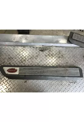 Peterbilt 579 Rocker Panel