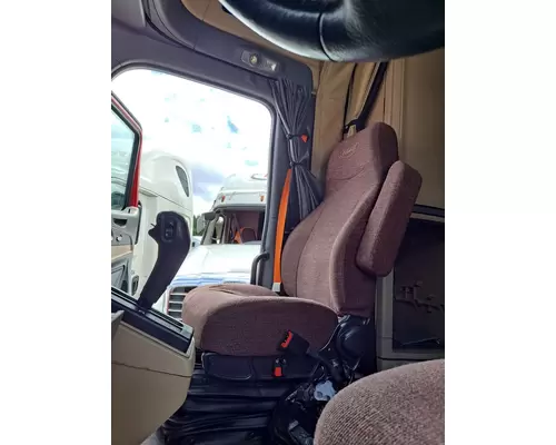 Seat, Front PETERBILT 579 LKQ Evans Heavy Truck Parts