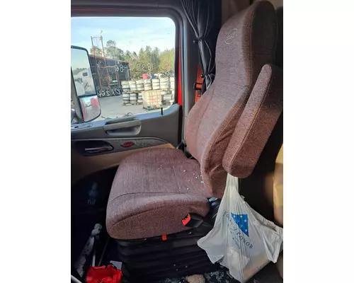 Seat, Front PETERBILT 579 LKQ Evans Heavy Truck Parts