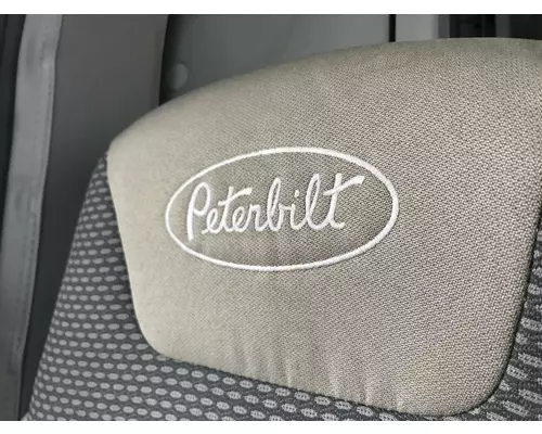 Peterbilt 579 Seat (Air Ride Seat)