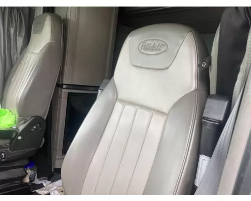 Peterbilt 579 Seat (non-Suspension)