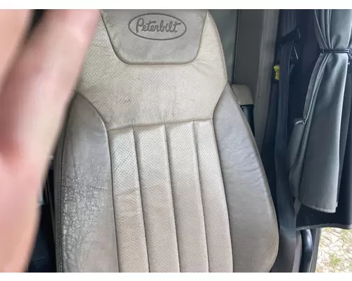 Peterbilt 579 Seat (non-Suspension)