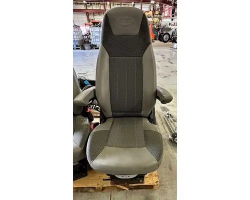 Seat, Front PETERBILT 579 High Mountain Horsepower