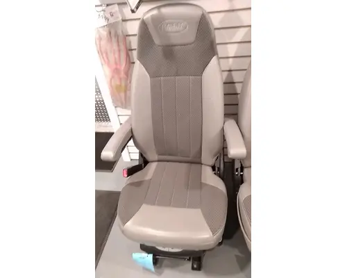 Seat, Front PETERBILT 579 High Mountain Horsepower