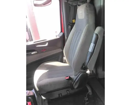 Seat, Front PETERBILT 579 LKQ KC Truck Parts - Inland Empire