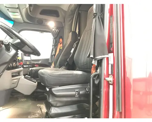 Seat, Front Peterbilt 579 Vander Haags Inc Cb