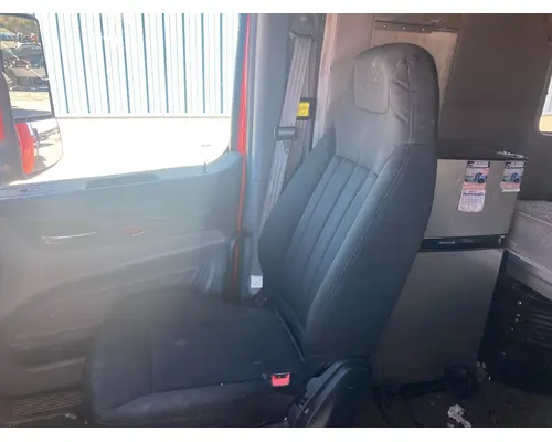 Seat, Front Peterbilt 579 Vander Haags Inc Kc