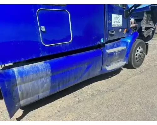 Peterbilt 579 Side Fairing