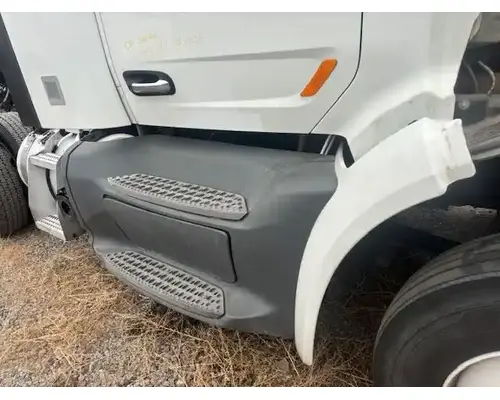 Peterbilt 579 Side Fairing