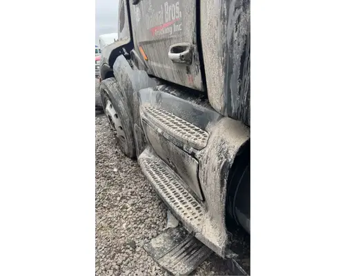 Peterbilt 579 Side Fairing