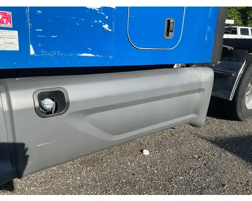 Side Fairing PETERBILT 579 Hd Truck Repair &amp; Service