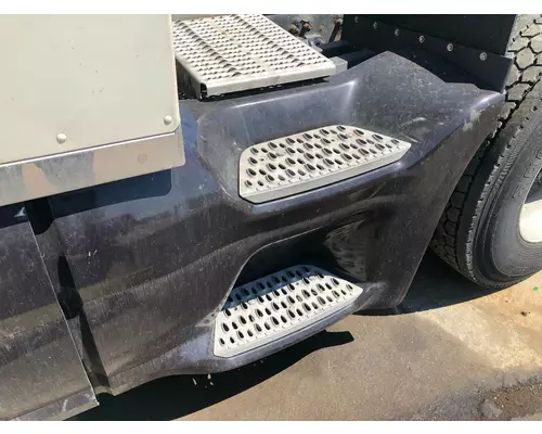 Peterbilt 579 Skirt