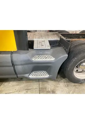 Peterbilt 579 Skirt