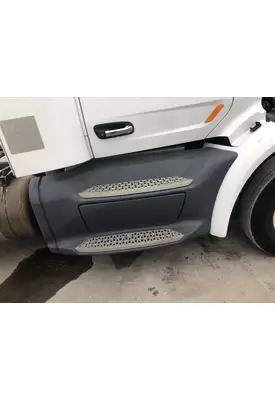 Peterbilt 579 Skirt