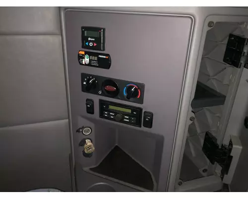 Peterbilt 579 Sleeper Controls