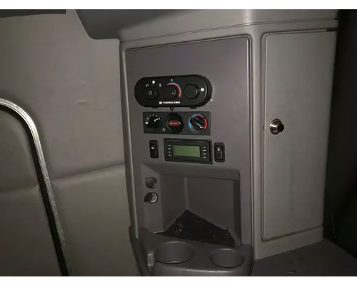 Peterbilt 579 Sleeper Controls