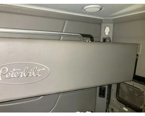 Peterbilt 579 Sleeper