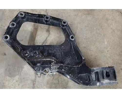 Spring Hanger PETERBILT 579 High Mountain Horsepower