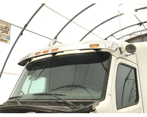 Peterbilt 579 Sun Visor (Exterior)