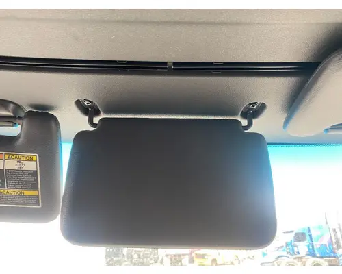 Peterbilt 579 Sun Visor (External)