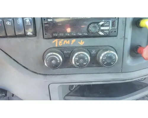 Temperature Control PETERBILT 579 LKQ Heavy Truck - Goodys