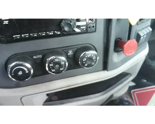 Temperature Control PETERBILT 579 LKQ Heavy Truck - Goodys