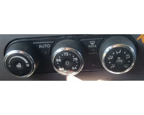 Temperature Control PETERBILT 579 LKQ Heavy Truck - Goodys