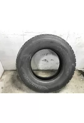 Peterbilt 579 Tires