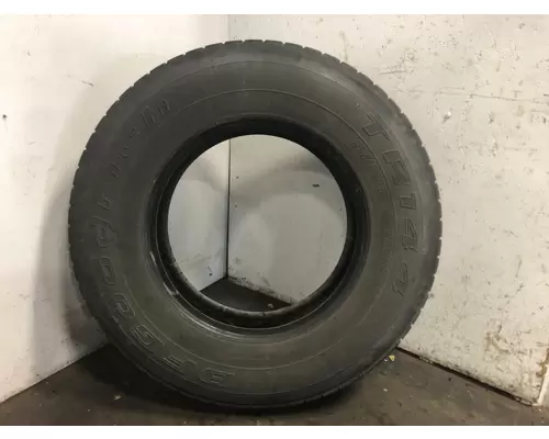 Peterbilt 579 Tires