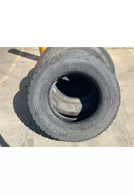 Peterbilt 579 Tires