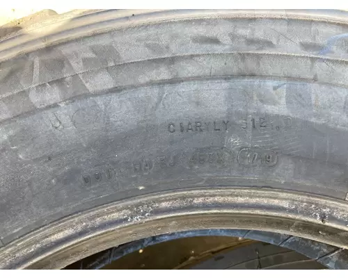 Peterbilt 579 Tires