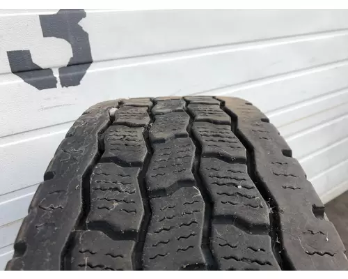 Peterbilt 579 Tires