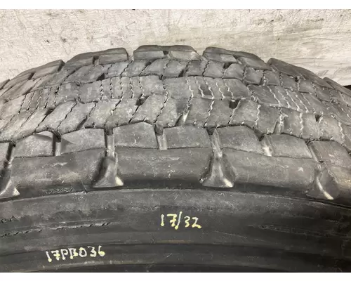 Peterbilt 579 Tires