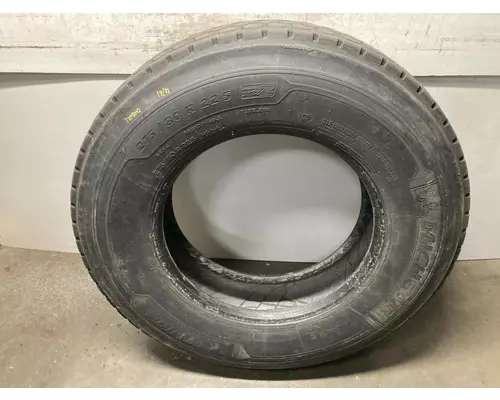 Peterbilt 579 Tires