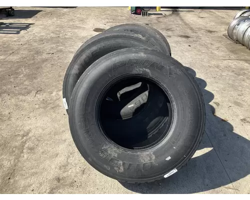 Peterbilt 579 Tires