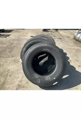 Peterbilt 579 Tires