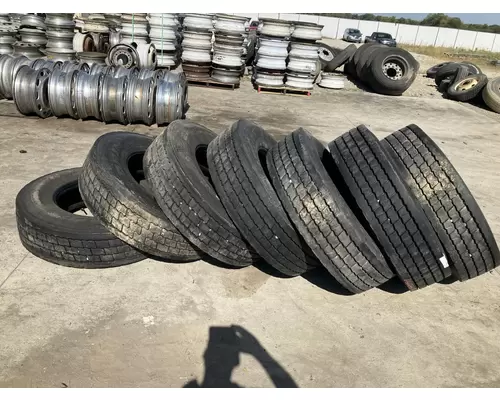 Peterbilt 579 Tires