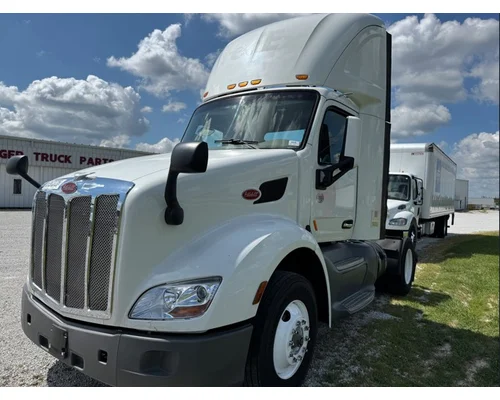 Complete Vehicle PETERBILT 579 LKQ Geiger Truck Parts