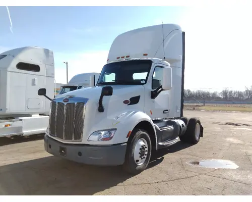Complete Vehicle PETERBILT 579 LKQ Heavy Truck - Goodys