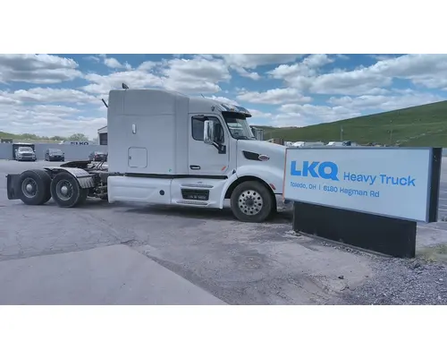 Complete Vehicle PETERBILT 579 LKQ Heavy Truck - Goodys