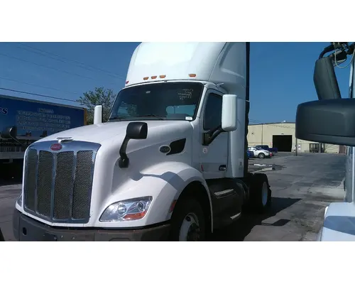 Complete Vehicle PETERBILT 579 LKQ Heavy Truck - Goodys