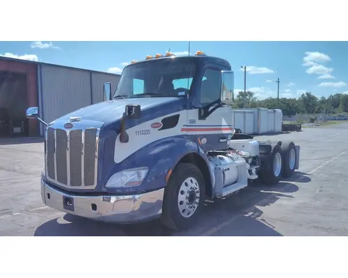 Complete Vehicle PETERBILT 579 LKQ Heavy Truck - Goodys
